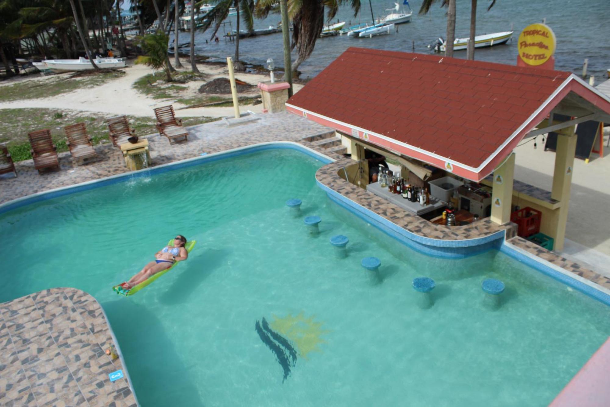 Tropical Paradise Express Caye Caulker Exterior foto